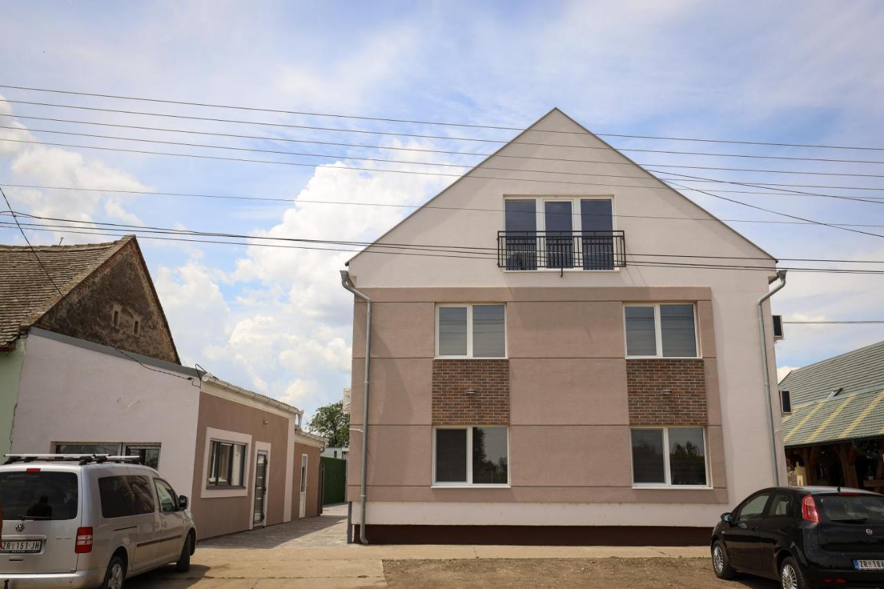 Domacin Komsijska Gostiona Zrenjanin Exterior foto